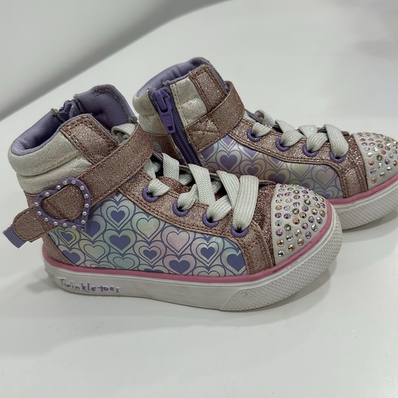 Skechers Girls Twinkle Toes size 10,5. Wearing twice like new. - Picture 6 of 7